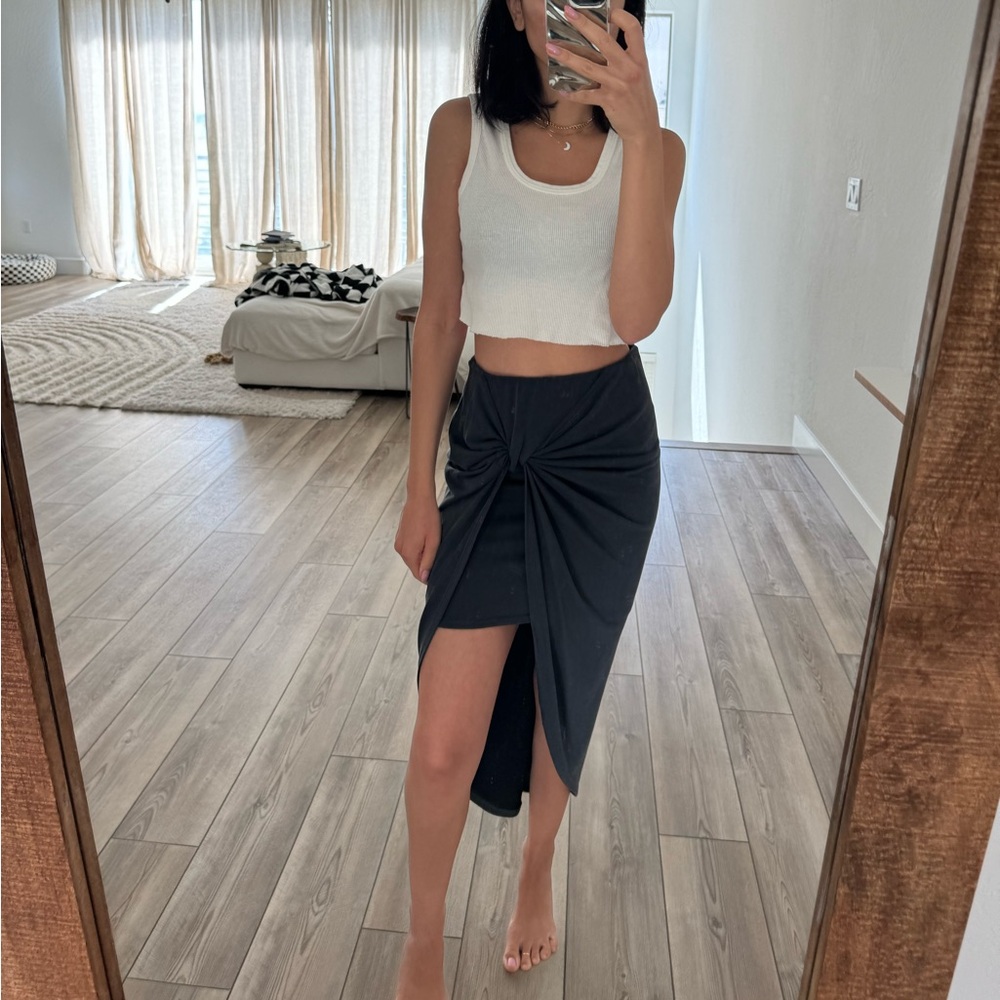 Asymmetrical skirt